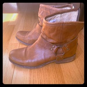 Frye Phillip Harness leather boots. Good condition